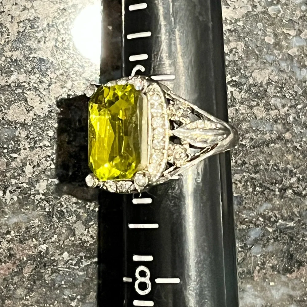 Cocktail Ring Sz 6.5, Olivine color